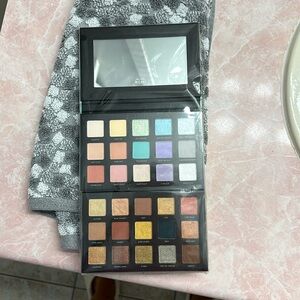 2x Milani Eyeshadow Palettes